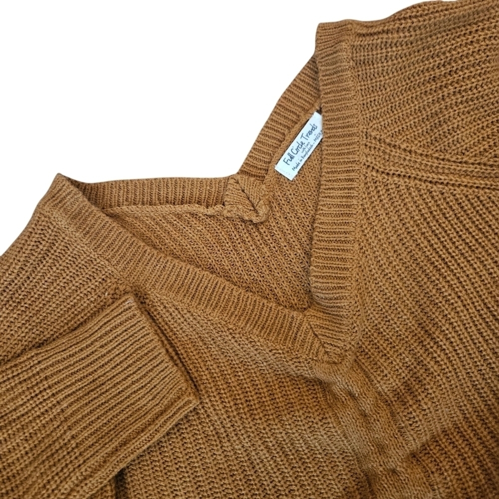 Full Circle Trend Woman's Cropped Tan Sweater with Cinched Tie Front Sz Medium
